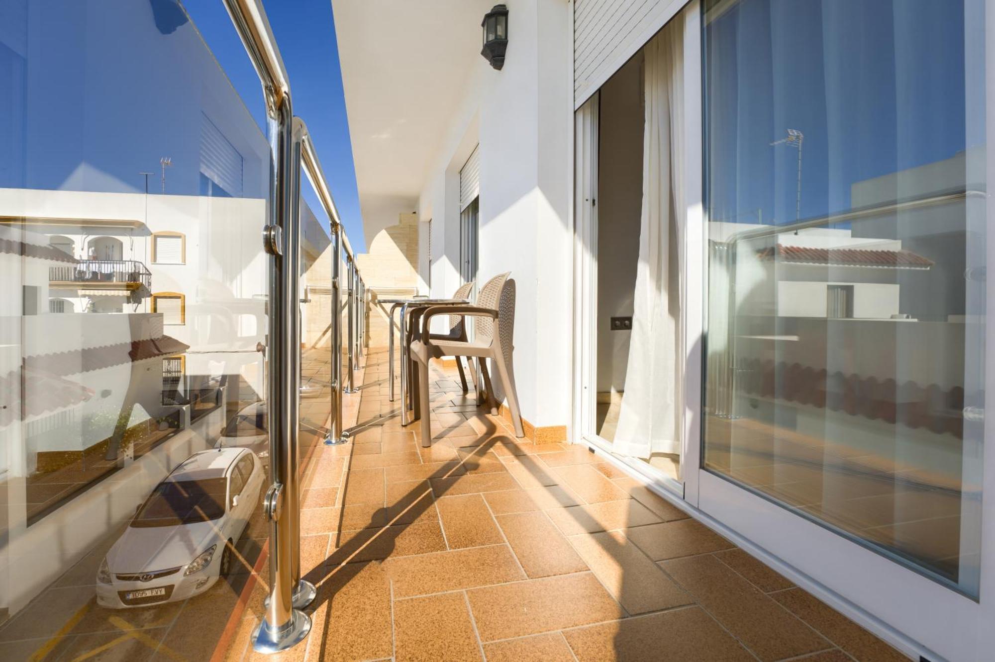 Hotel Apartamentos Loto Conil Conil De La Frontera Exterior photo