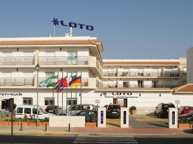 Hotel Apartamentos Loto Conil Conil De La Frontera Exterior photo